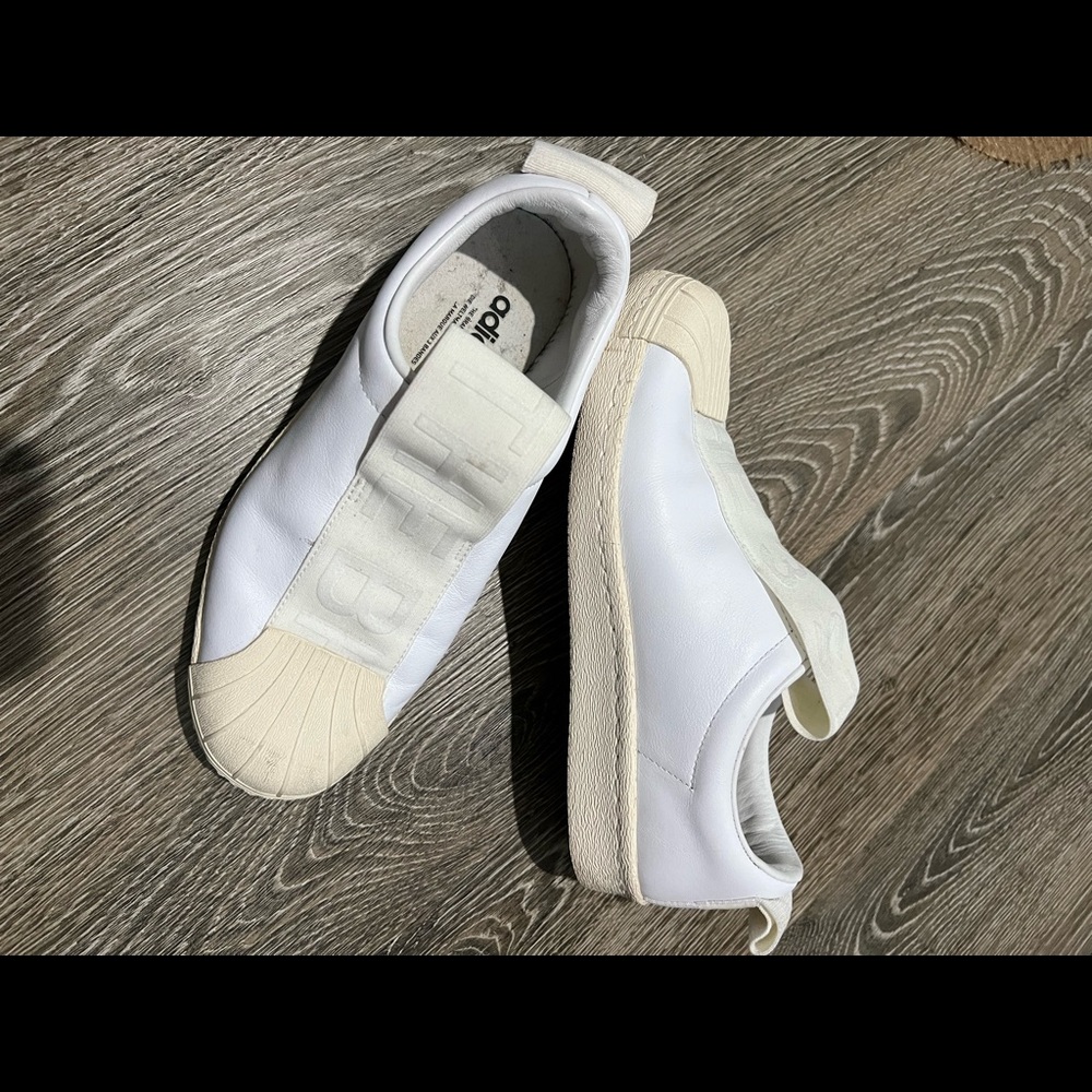 White /tan leather slip on adidas sneakers no box